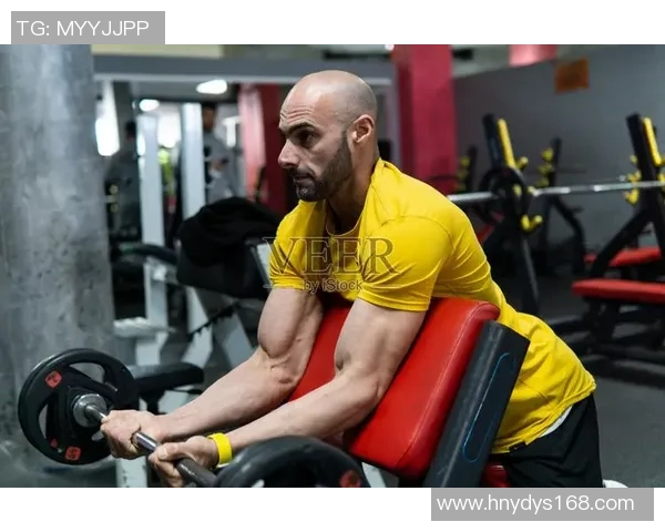 足球明星健身房揭秘训练秘笈与健康生活方式的完美结合 足球明星健身房揭秘训练秘笈与健康生活方式的完美结合